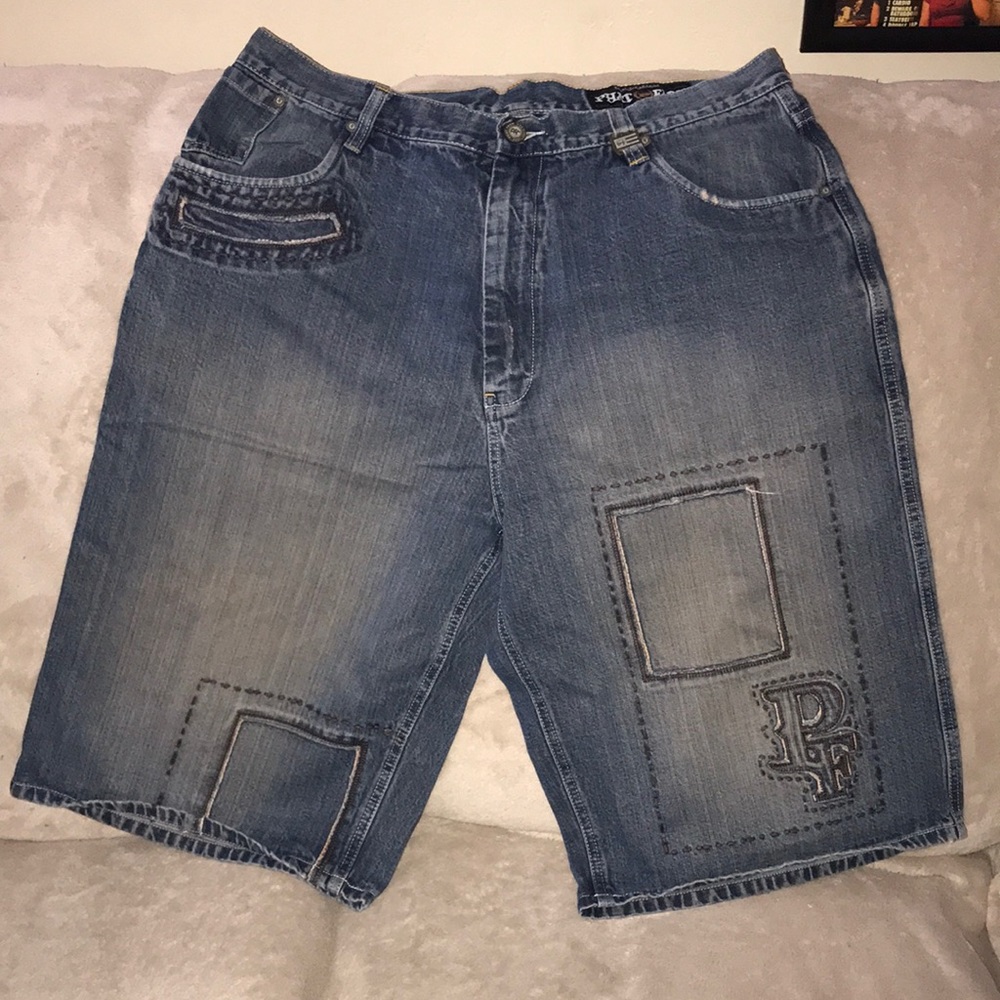 Phat farm waist 36 vintage jean shorts distressed 💕